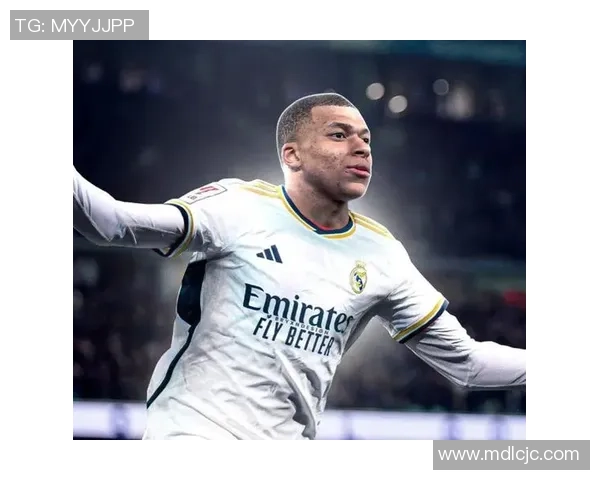 足球球星携手嫩模上演豪门恋情引发粉丝热议与媒体持续关注