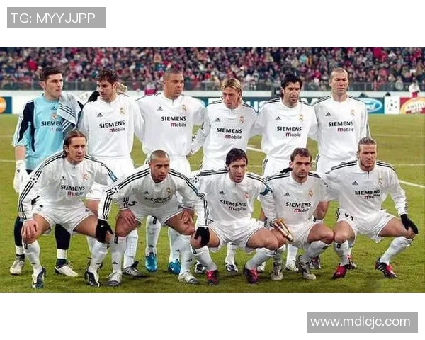 足球球星背后的力量 揭秘他们伴侣的支持与牺牲